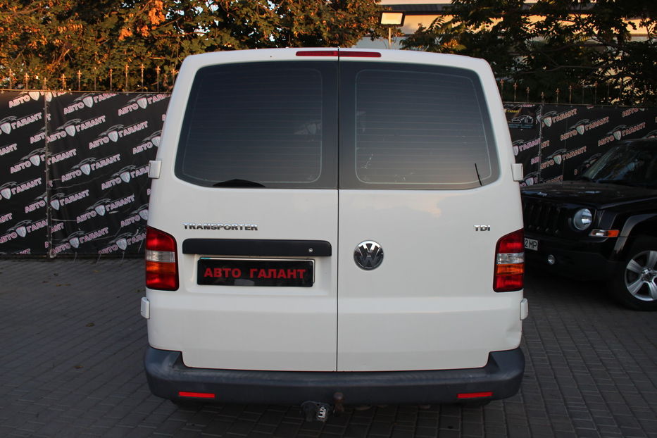 Продам Volkswagen T5 (Transporter) пасс. 2006 года в Одессе