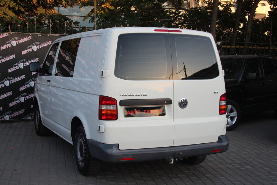 Продам Volkswagen T5 (Transporter) пасс. 2006 года в Одессе