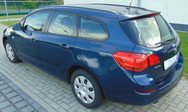 Продам Opel Astra Van 2012 года в Киеве