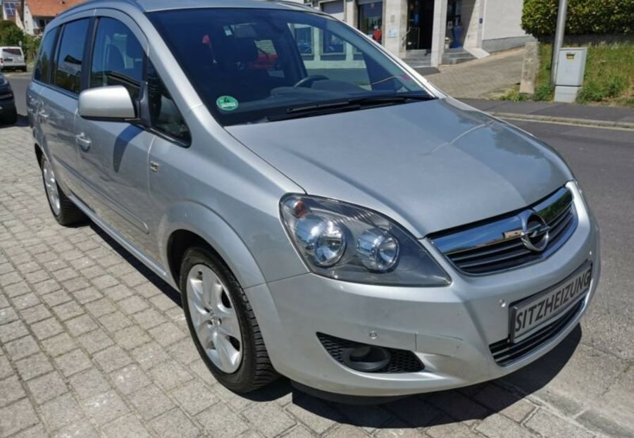 Продам Opel Zafira 2010 года в Киеве