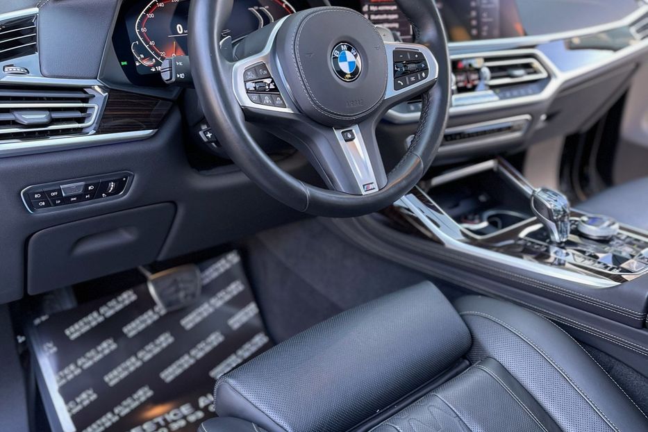 Продам BMW X7 M50i 2019 года в Киеве