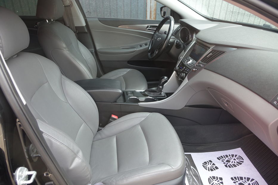 Продам Hyundai Sonata HYBRIDE 2014 года в Одессе