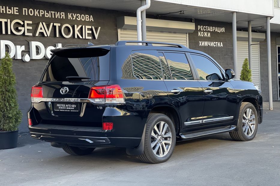 Продам Toyota Land Cruiser 200 Premium  2016 года в Киеве