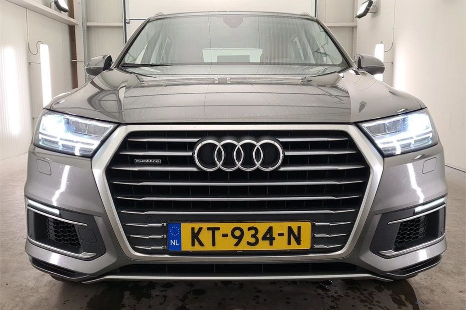 Продам Audi E-Tron Q7 3.0 TDI E-TRON PANORAM BOSE 2016 года в Львове