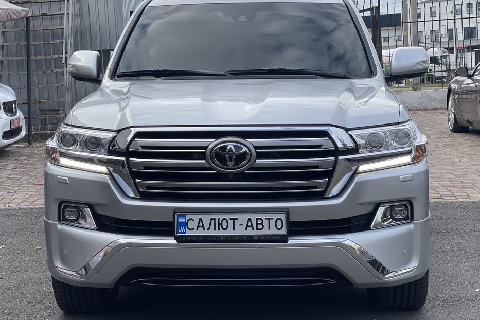 Продам Toyota Land Cruiser 200 2016 года в Киеве