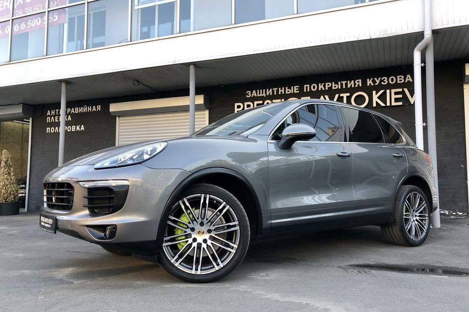 Продам Porsche Cayenne S E-Hybrid 2015 года в Киеве