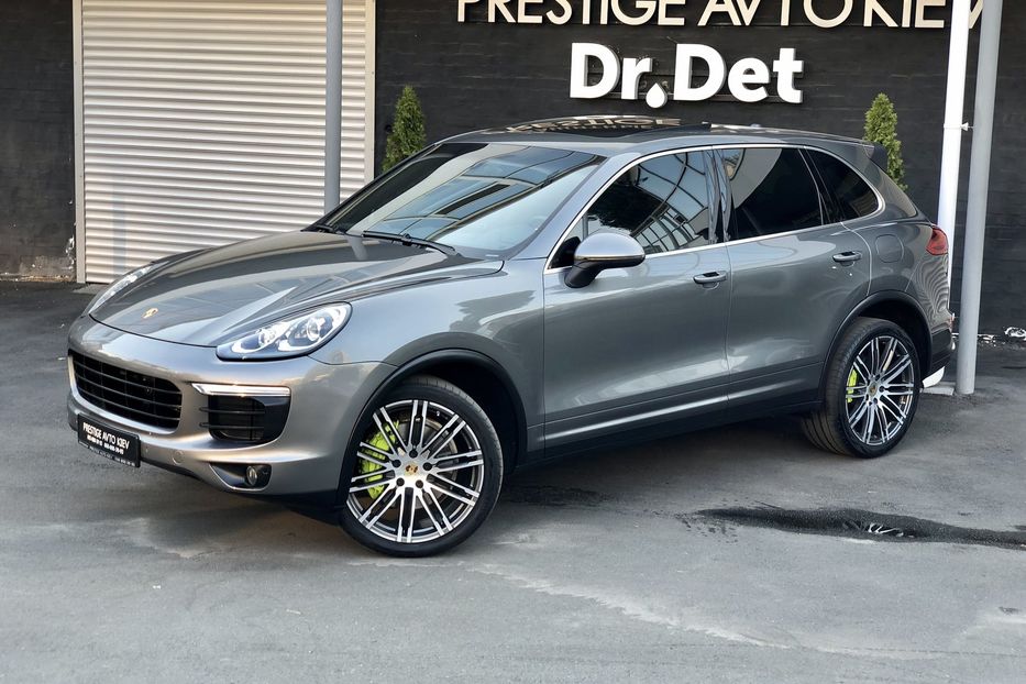 Продам Porsche Cayenne S E-Hybrid 2015 года в Киеве