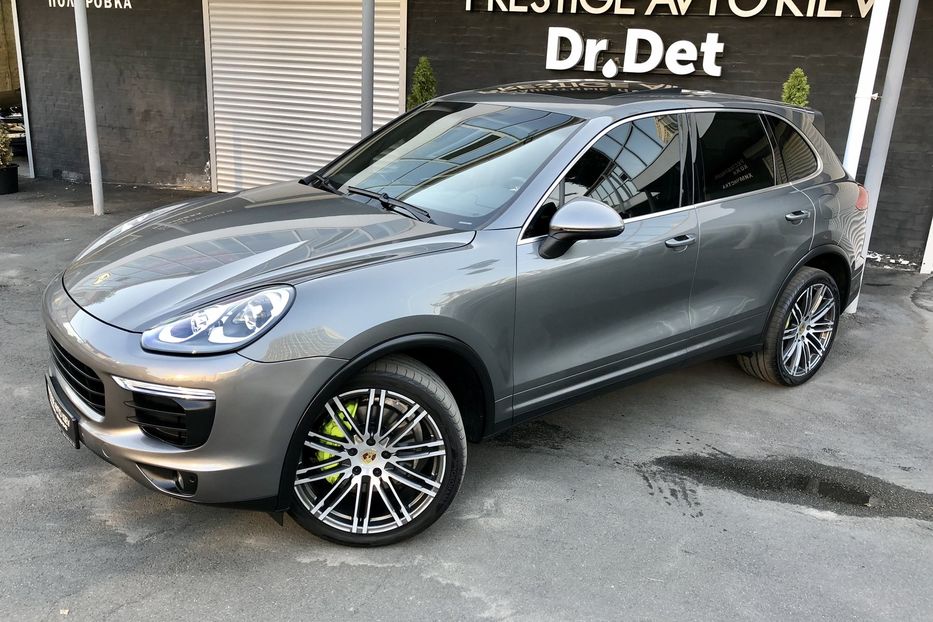 Продам Porsche Cayenne S E-Hybrid 2015 года в Киеве