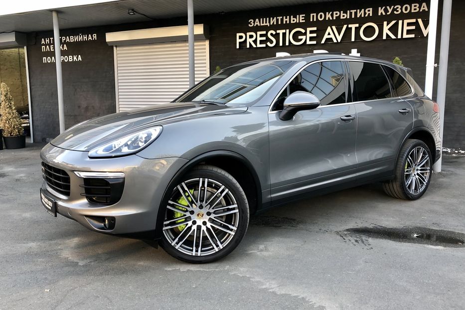 Продам Porsche Cayenne S E-Hybrid 2015 года в Киеве