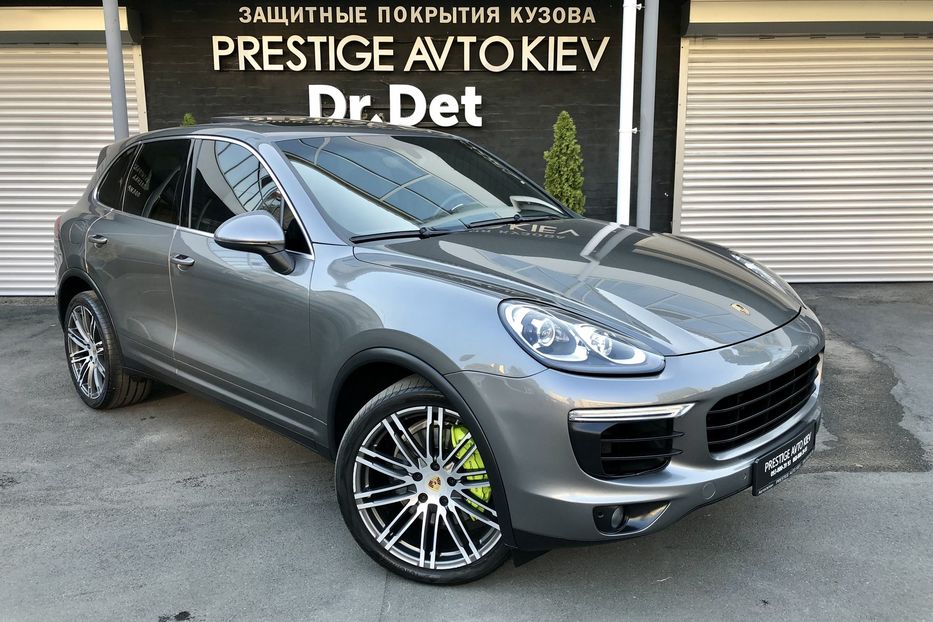 Продам Porsche Cayenne S E-Hybrid 2015 года в Киеве