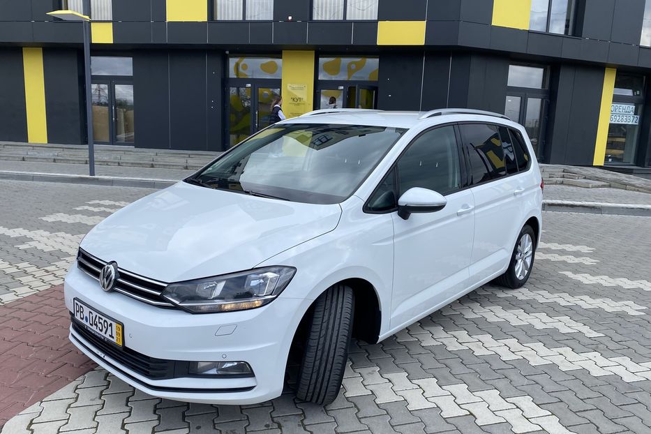 Продам Volkswagen Touran Comfort line akpp 2.0tdi 2017 года в г. Брошнив-осада, Ивано-Франковская область