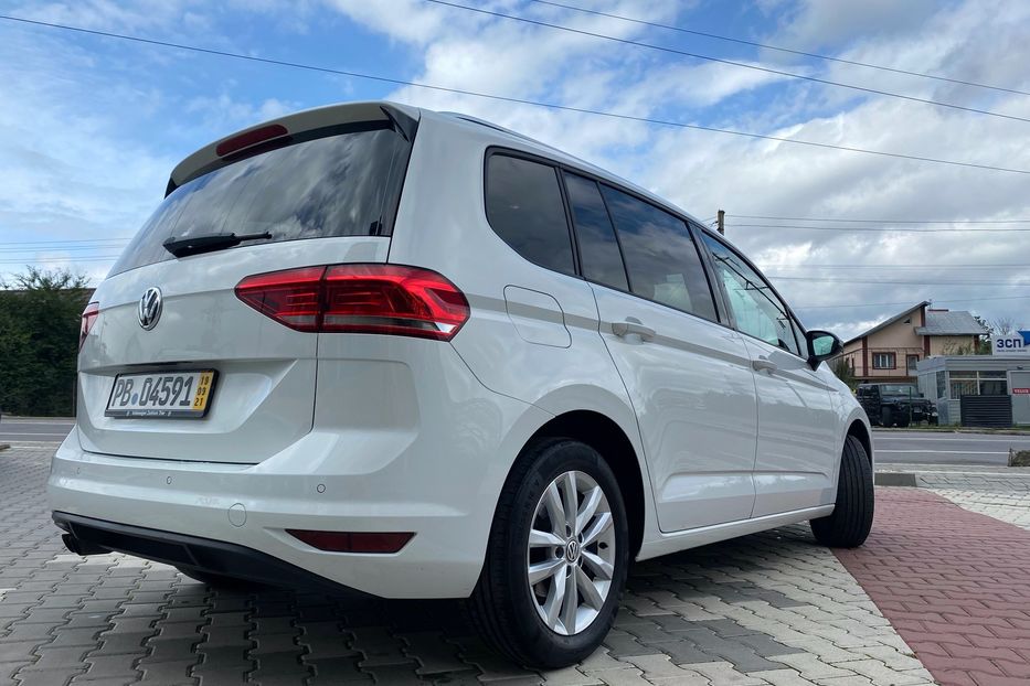 Продам Volkswagen Touran Comfort line akpp 2.0tdi 2017 года в г. Брошнив-осада, Ивано-Франковская область