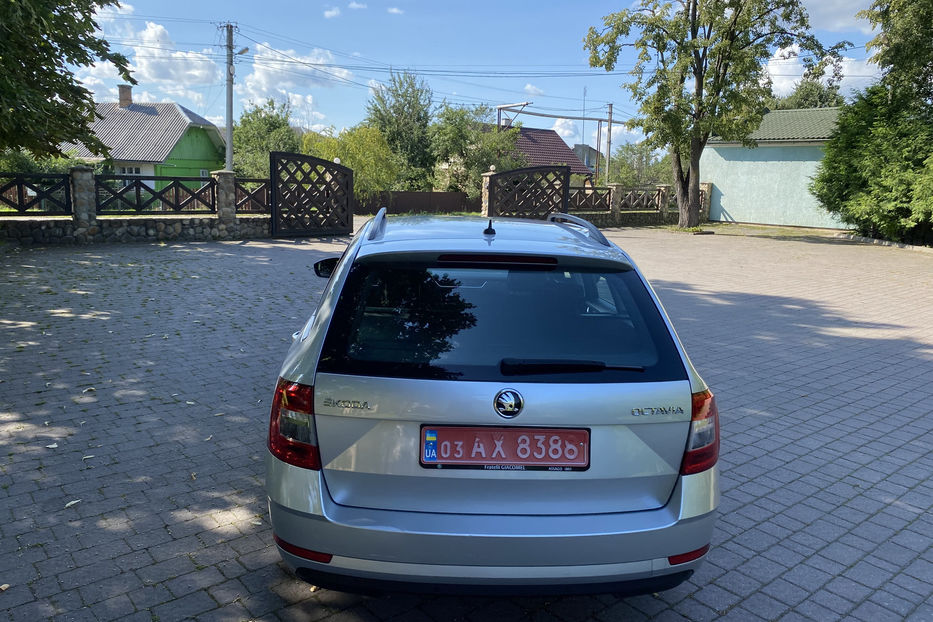 Продам Skoda Octavia A7 Elegance akp 85kwt 2018 года в г. Брошнив-осада, Ивано-Франковская область