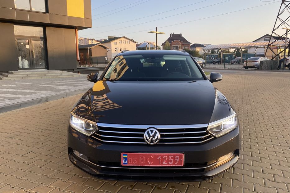 Продам Volkswagen Passat B8 Comfort line 2.0 akpp 2017 года в г. Брошнив-осада, Ивано-Франковская область