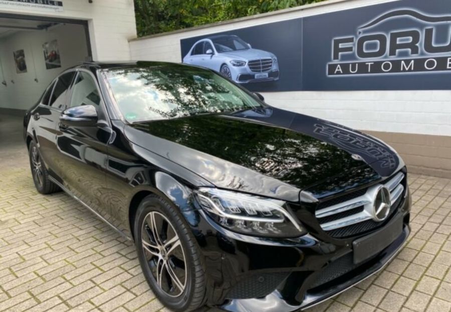 Продам Mercedes-Benz C-Class 200d 2018 года в Киеве