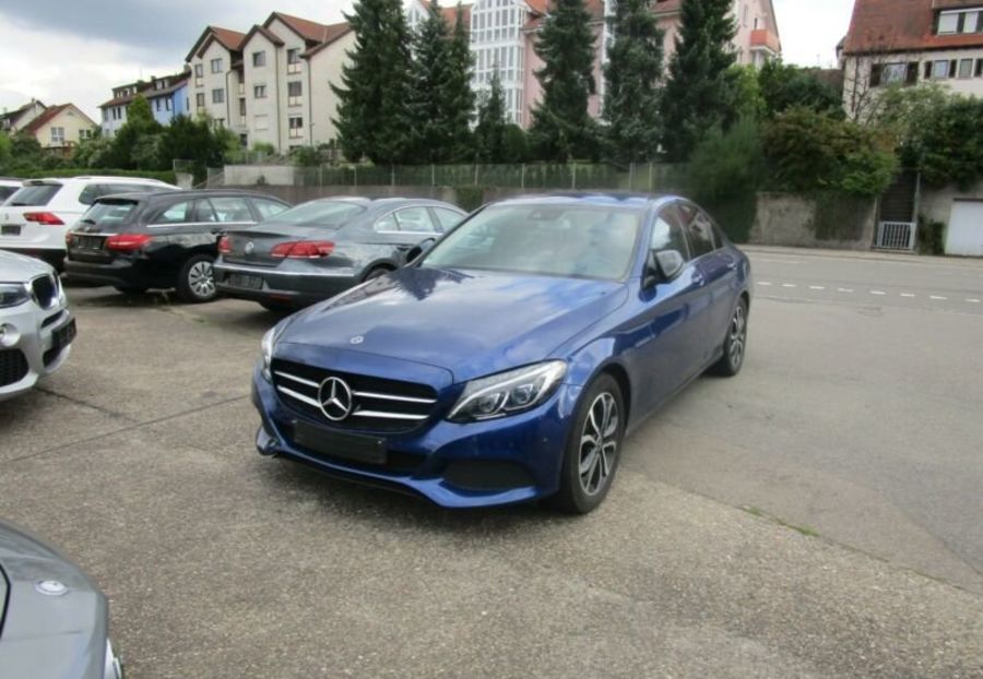 Продам Mercedes-Benz C-Class 220d 2018 года в Киеве