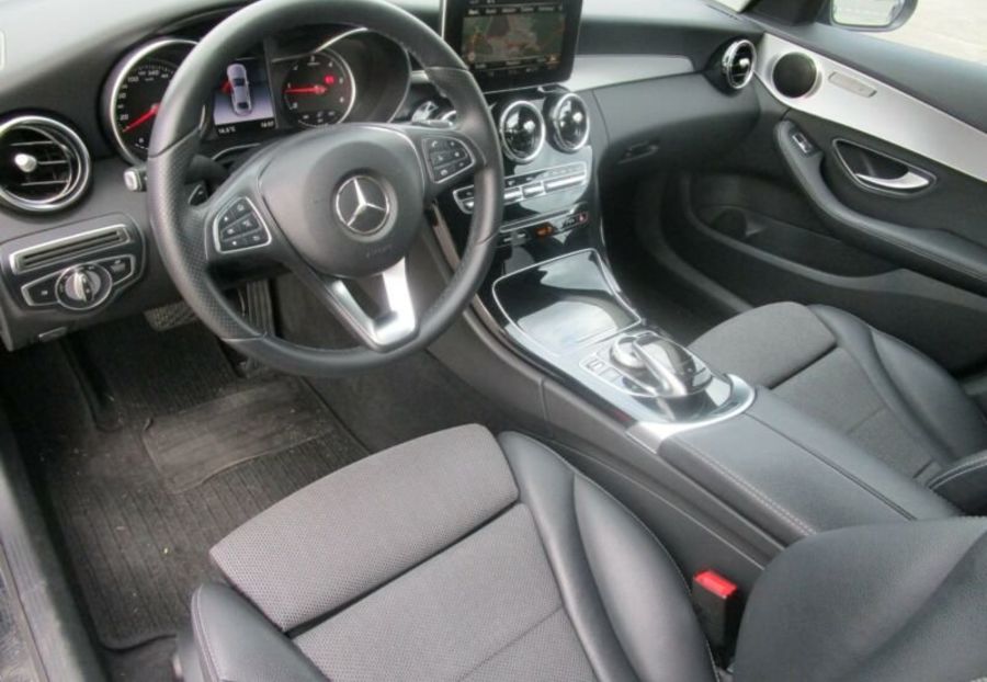 Продам Mercedes-Benz C-Class 220d 2018 года в Киеве