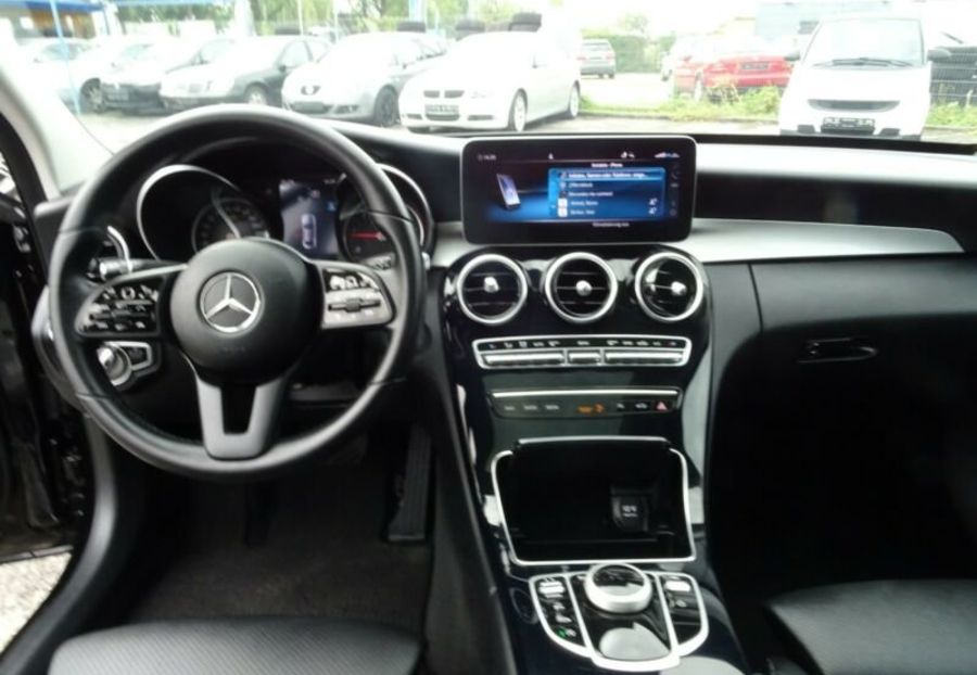 Продам Mercedes-Benz C-Class 220d 2019 года в Киеве