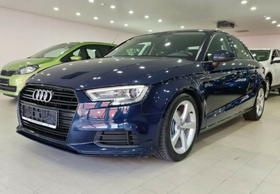 Продам Audi A3 2017 года в Киеве