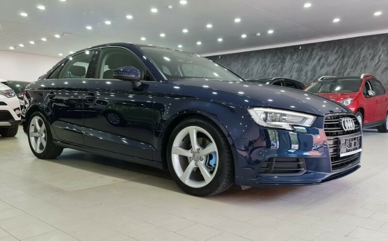 Продам Audi A3 2017 года в Киеве