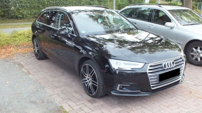 Продам Audi A4 2016 года в Киеве