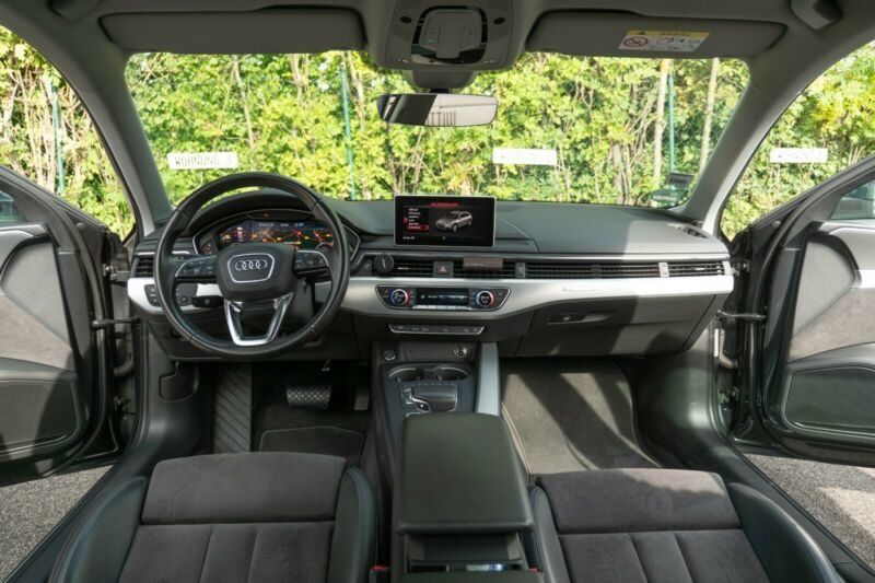 Продам Audi A4 Allroad 2016 года в Киеве