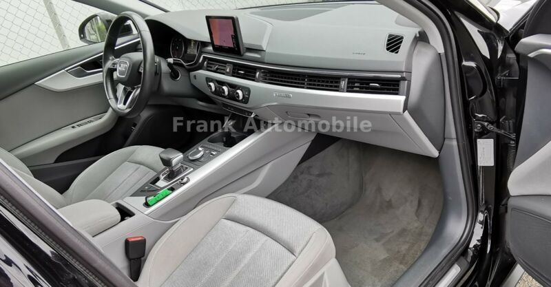 Продам Audi A4 Allroad 2018 года в Киеве