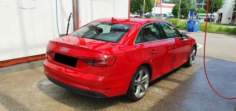 Продам Audi A4 2017 года в Киеве