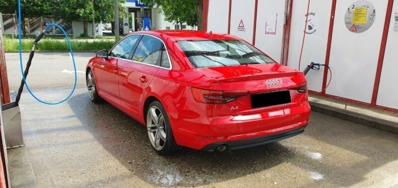 Продам Audi A4 2017 года в Киеве