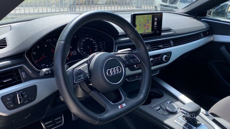 Продам Audi A5 COUPE 2017 года в Киеве