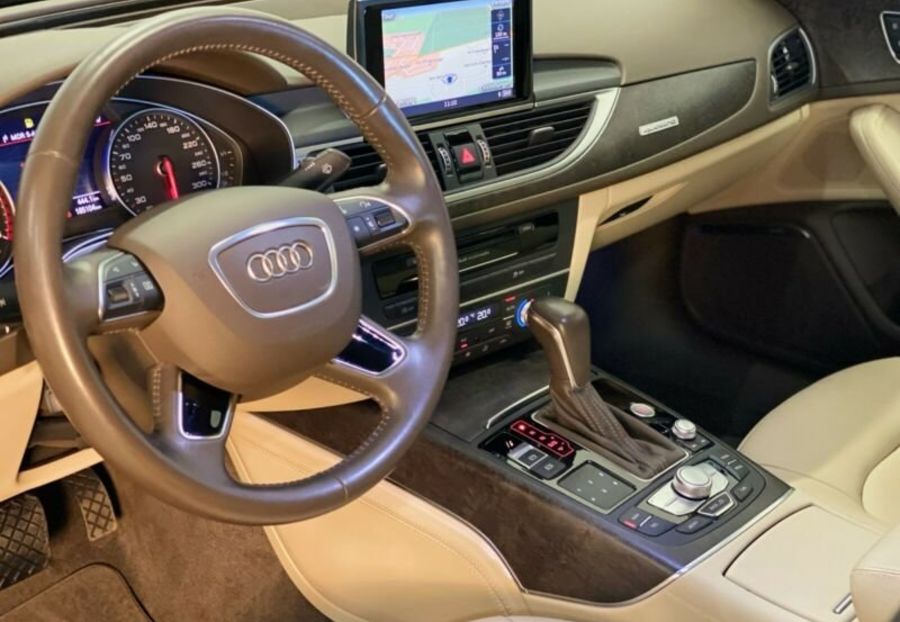 Продам Audi A6 2015 года в Киеве