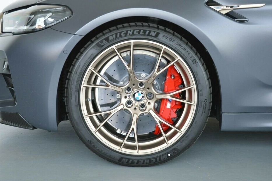 Продам BMW M5 CS 2021 года в Киеве