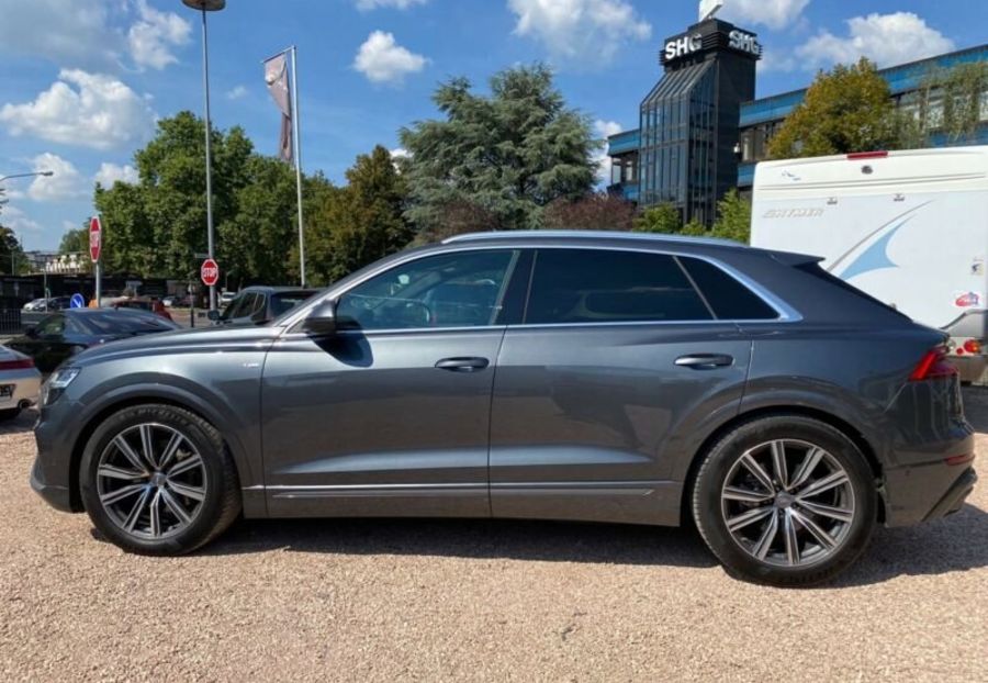 Продам Audi Q8 S-Line 2019 года в Киеве