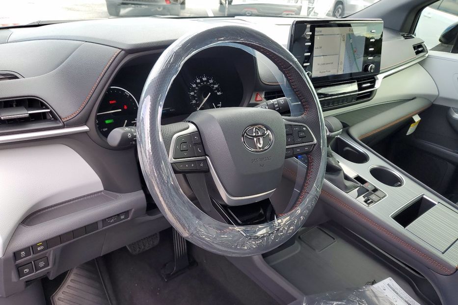 Продам Toyota Sienna XSE 2021 года в Киеве