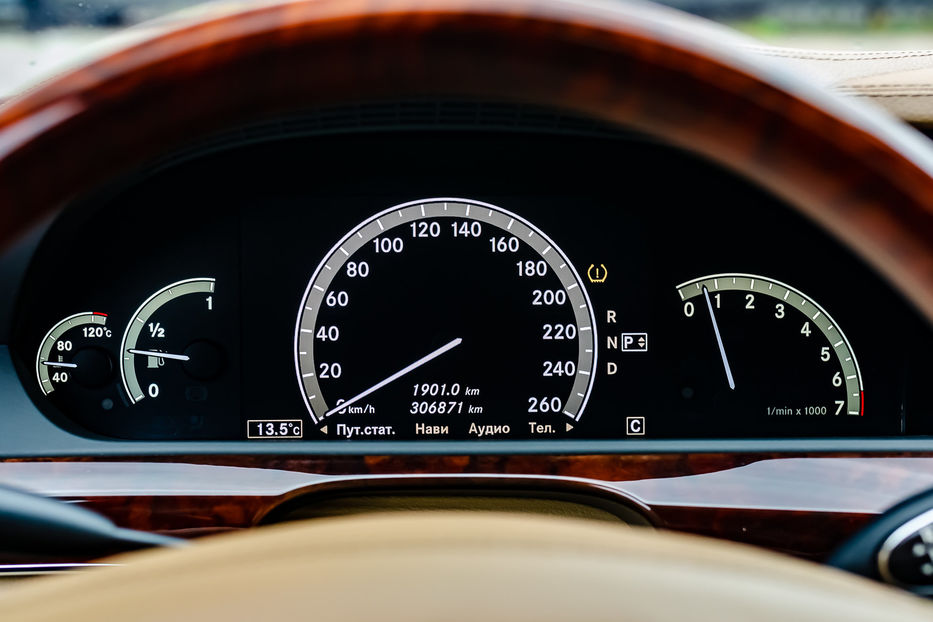 Продам Mercedes-Benz S-Class 550L 4Matic 2007 года в Киеве