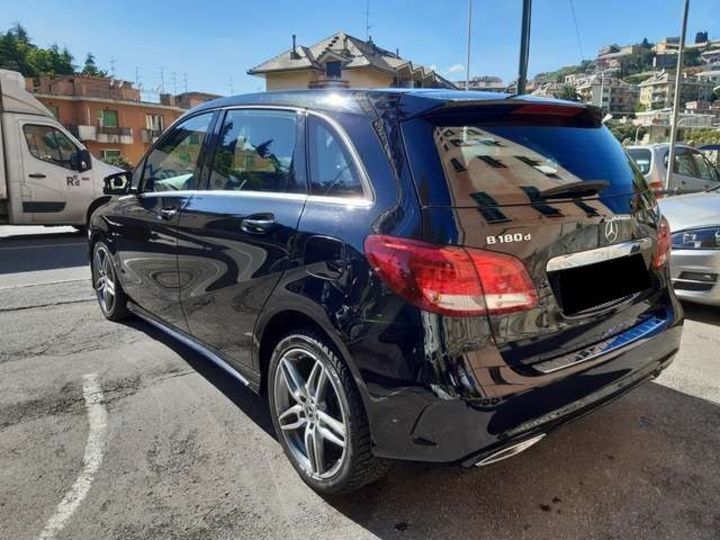 Продам Mercedes-Benz B-Class 180 d Sport  2018 года в Киеве