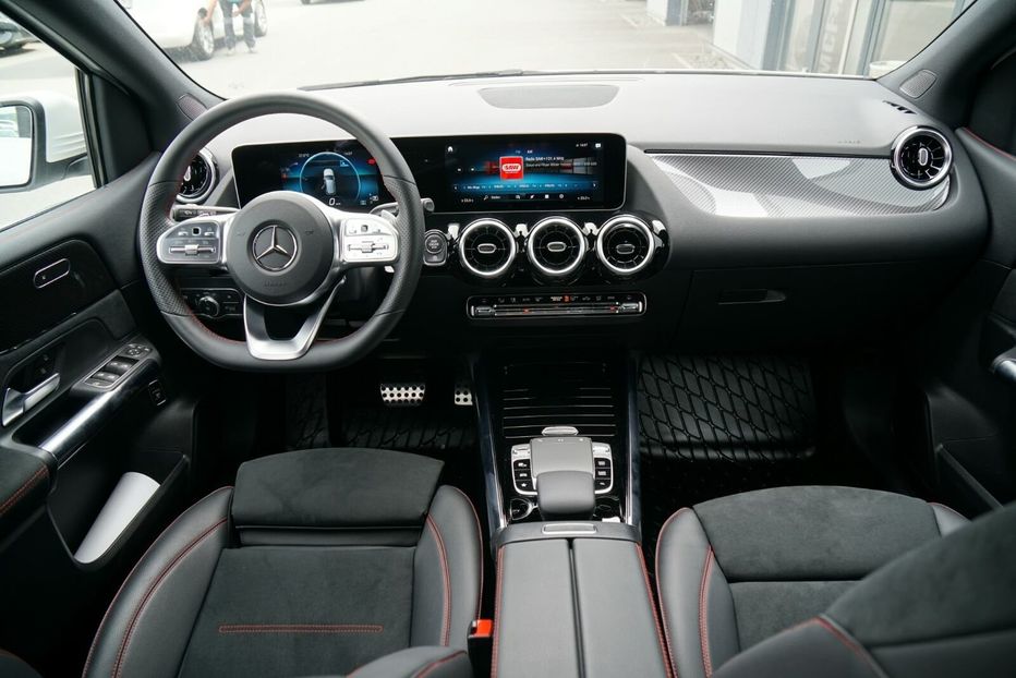 Продам Mercedes-Benz B-Class 180 AMG Line 2019 года в Киеве