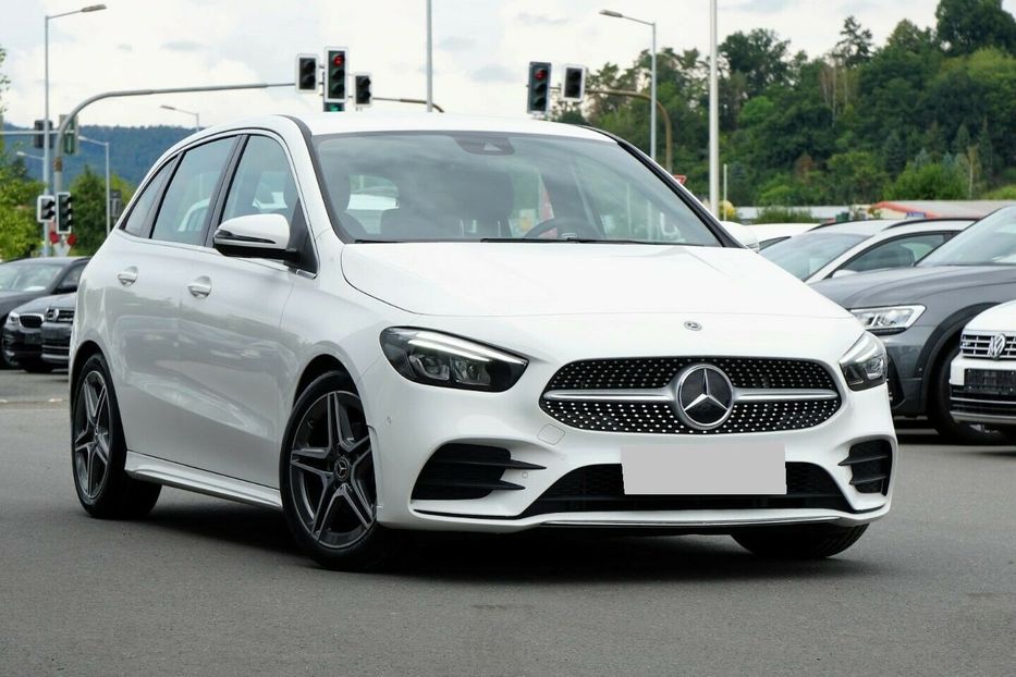 Продам Mercedes-Benz B-Class 180 AMG Line 2019 года в Киеве