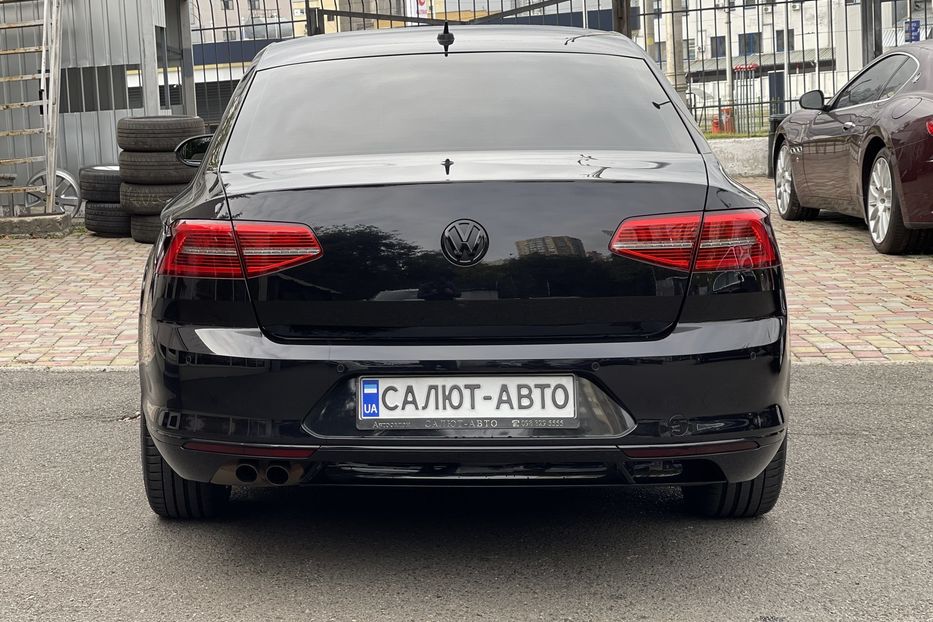 Продам Volkswagen Passat B8 4 MOTION 2016 года в Киеве