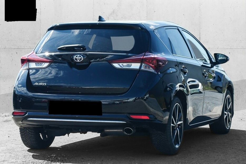 Продам Toyota Auris Hybrid Style Selection 2018 года в Киеве