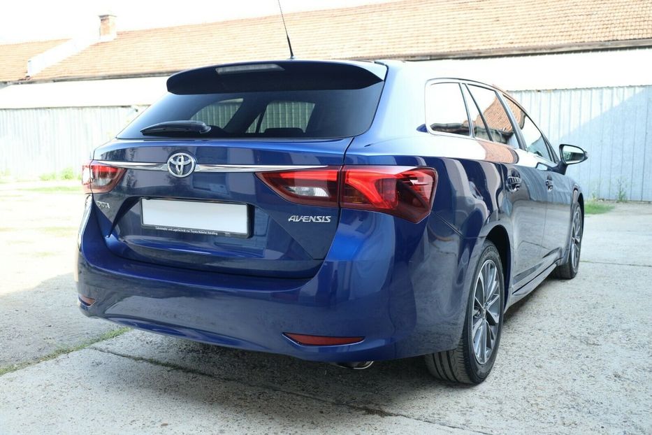 Продам Toyota Avensis 2016 года в Киеве