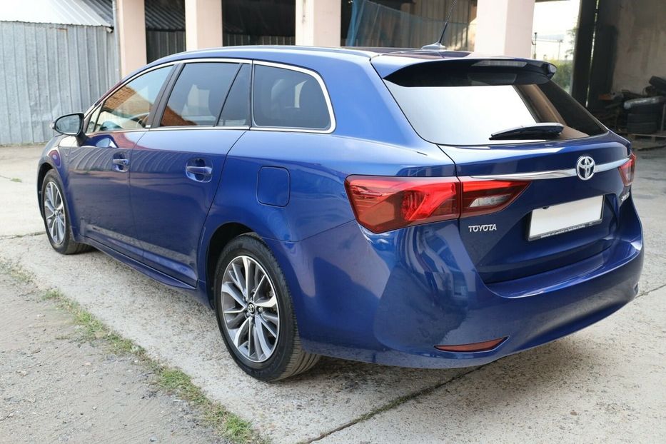 Продам Toyota Avensis 2016 года в Киеве