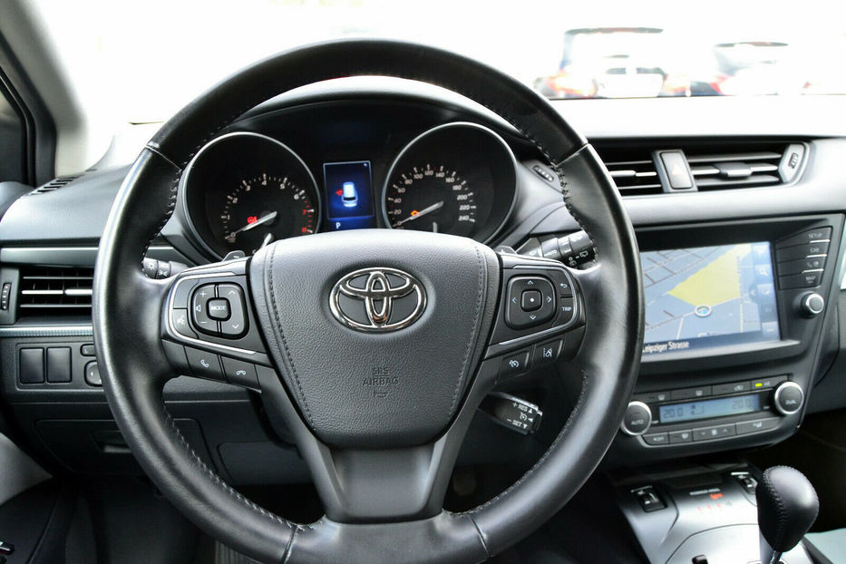 Продам Toyota Avensis TOURING SPORTS 2018 года в Киеве