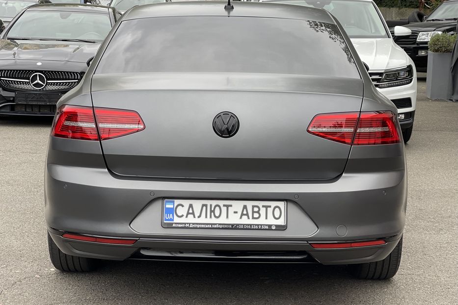 Продам Volkswagen Passat B8 Highline 2017 года в Киеве