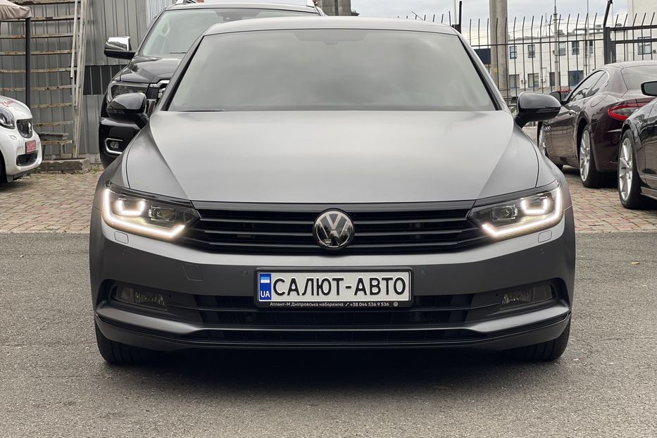 Продам Volkswagen Passat B8 Highline 2017 года в Киеве