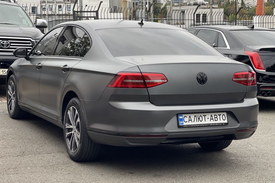 Продам Volkswagen Passat B8 Highline 2017 года в Киеве