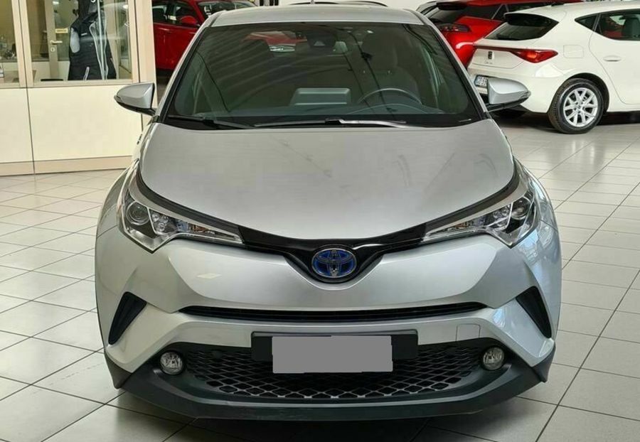 Продам Toyota C-HR Hybrid 2017 года в Киеве