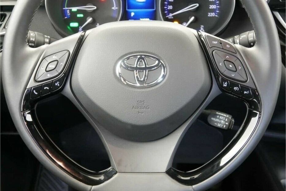 Продам Toyota C-HR Hybrid 2019 года в Киеве