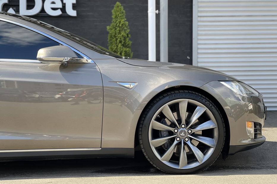 Продам Tesla Model S 70D 2015 года в Киеве