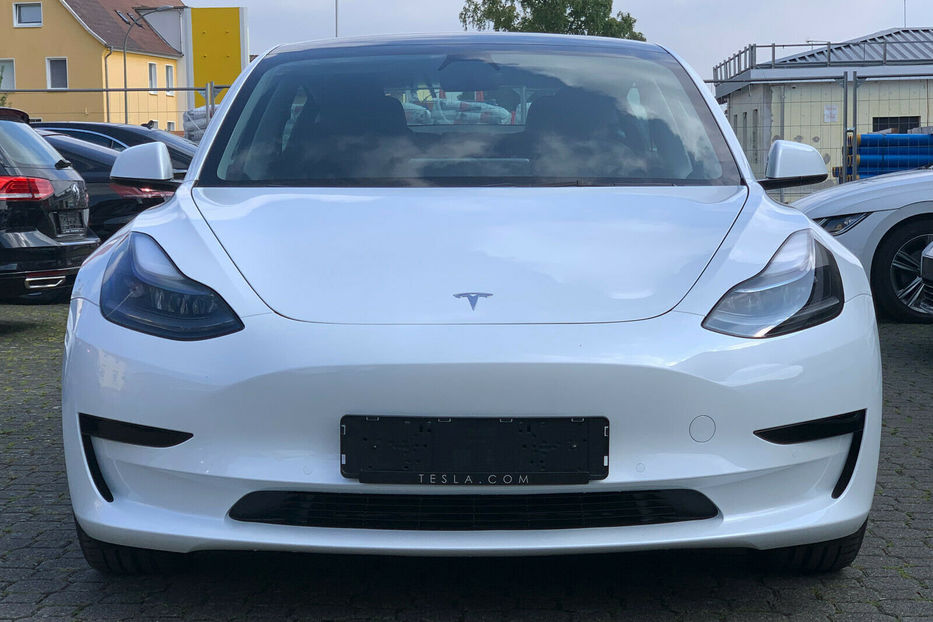 Продам Tesla Model 3 2021 года в Киеве